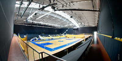 PL_Gdynia_Hala Widowisko Sportowq_Raffanlage-3_80dpi_400pix Rangabdeckung_Hallenverkleinerung